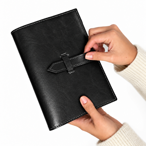 Personalizowany notes skórzany A5 z paskiem SA67 czarny