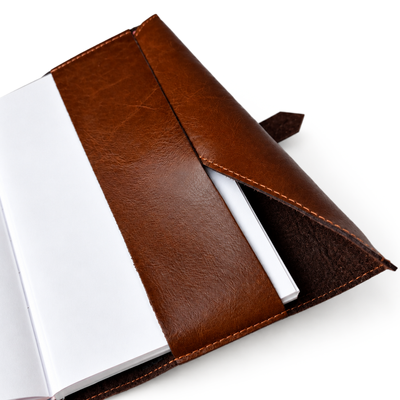 Personalizowany notes skórzany A5 z paskiem SA67 vintage brąz 