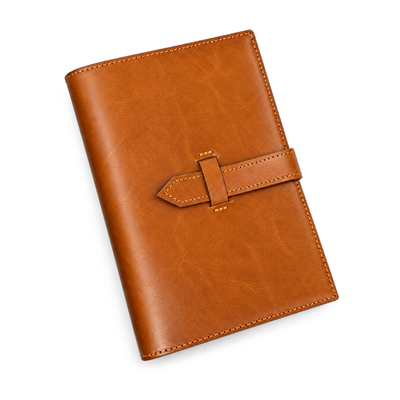 Personalizowany notes skórzany A5 z paskiem SA67 camelowy