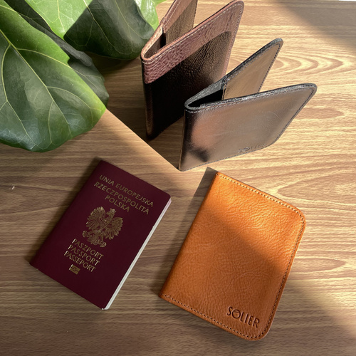 Czarne skórzane portfel etui na paszport SOLIER SW07A