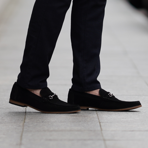Brązowe loafersy męskie z naturalnego zamszu – eleganckie mokasyny skórzane