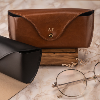Personalizowane skórzane etui na okulary Solier SA37 camel