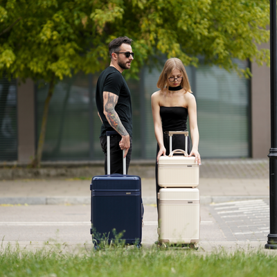 Walizka kabinowa podróżna mała Solier Nokiro 20' S - ciemny beż