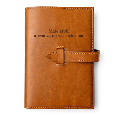 Personalizowany notes skórzany A5 z paskiem SA67 camelowy