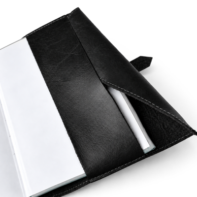 Personalizowany notes skórzany A5 z paskiem SA67 czarny