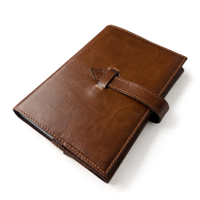 Personalizowany notes skórzany A5 z paskiem SA67 vintage brąz 
